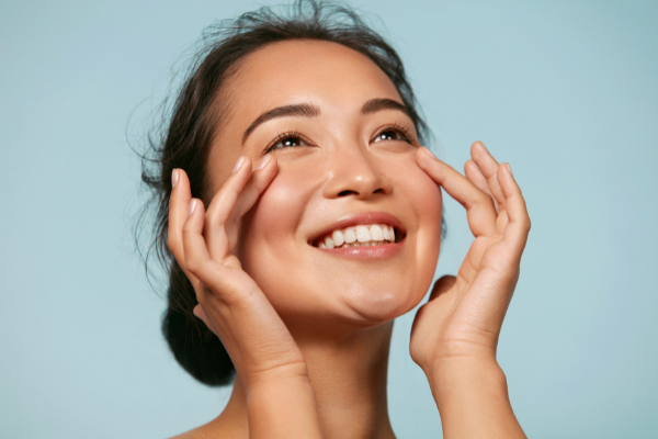 8 Best Moisturizers for Dry Skin | When you have dry skin - or a combination of dry skin and acne - keeping your skin highly moisturized without it looking or feeling greasy is the number one goal. With the right ingredients, a good moisturizer will allow you to say goodbye to dry, flakey skin and hello to a hydrated, silky smooth complexion. We've curated the best drugstore moisturizers to hydrate, soften and rejuvenate your face and body!