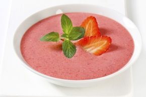 What's the difference between a smoothie in a glass and a smoothie in a bowl? The bowl offers up the opportunity for a heartier meal.